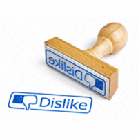 Digital age etiquette: How to handle negative comments
