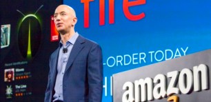 Jeff Bezos promises more Amazon smartphones despite Fire Phone flameout