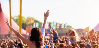 SMEs need to be “controversial” on Facebook, says law firm targeting festival goers busted with drugs