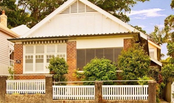 Mosman four-bedroom home sold $320,000 above reserve as Sydney buyers flock to auctions despite election day distraction