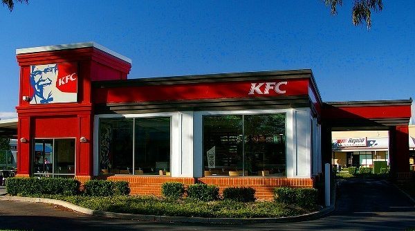 Facebook group boycotts KFC store after confusing no bacon notice for halal certification