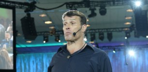 Tony Robbins