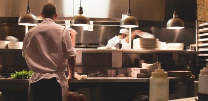 face masks in restaurants wage