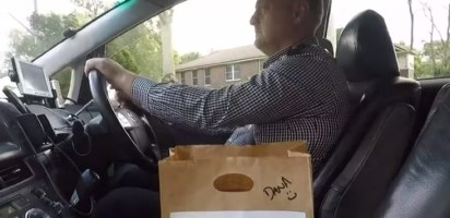 13cabs-driver-delivering-meal