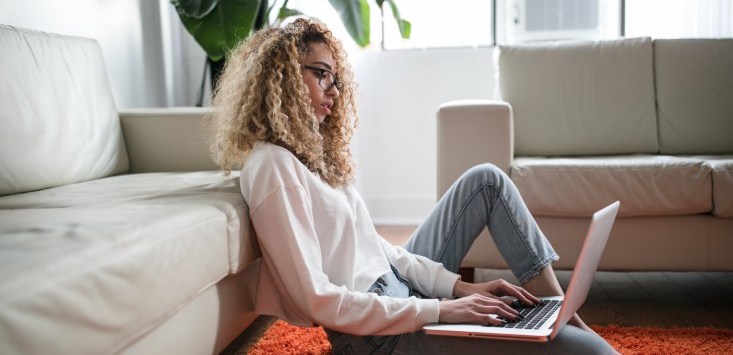 woman-working-on-laptop