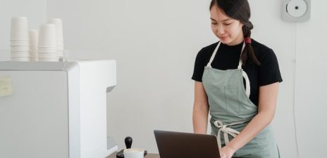 self-employed-women Tips to help you work smarter docusign